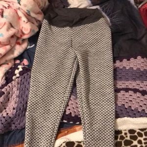 Gray and white Bubble workout leggings